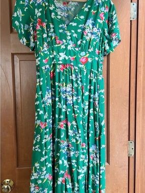Women’s LOFT Floral Dress - Charming Summer Style